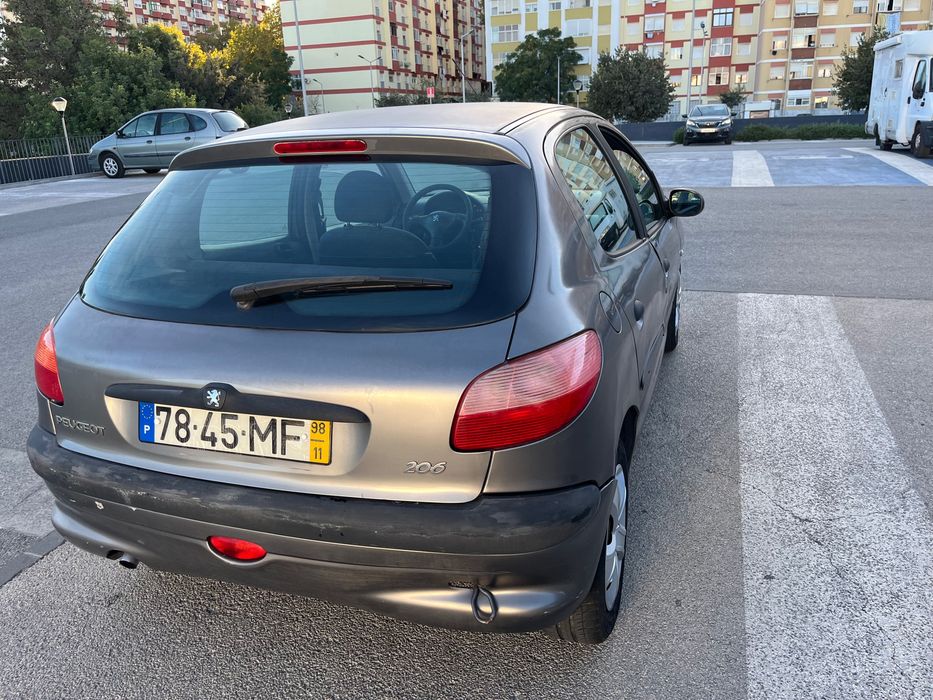 peugeot 206 de 1998.
