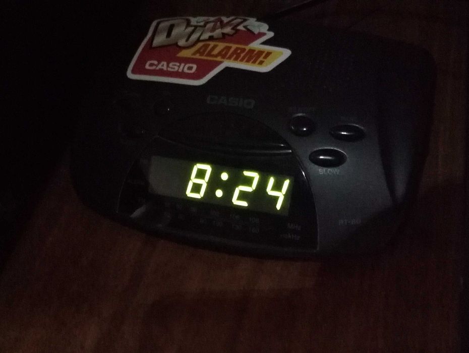 Настільний радіогодинник Casio AM/FM RT-80 під ремонт