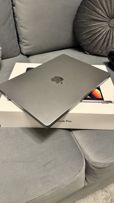Macbook Pro 14 dysk 1tb, m1 pro