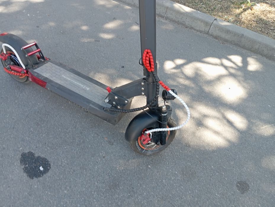 Продам электросамокат Kugoo Kirin M4 pro