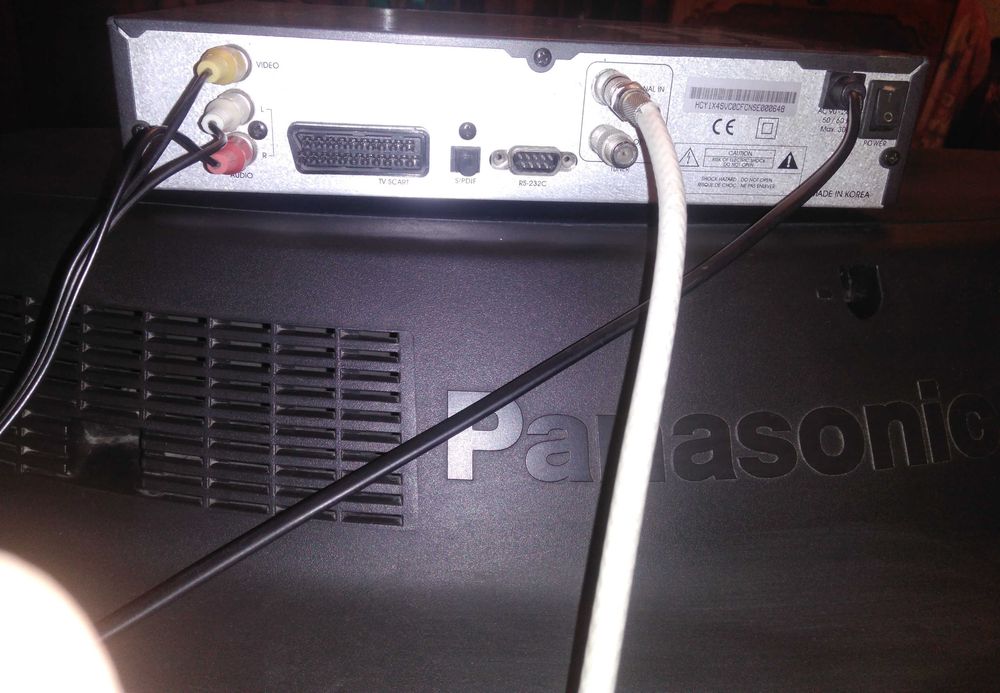 Телевізор Panasonic TC-25GF10R, приставка Homecast eM2150CO