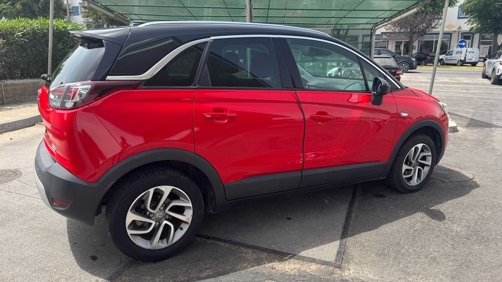Opel Crossland X 1.2 T Ultimate Aut. | Teto Panorâmico