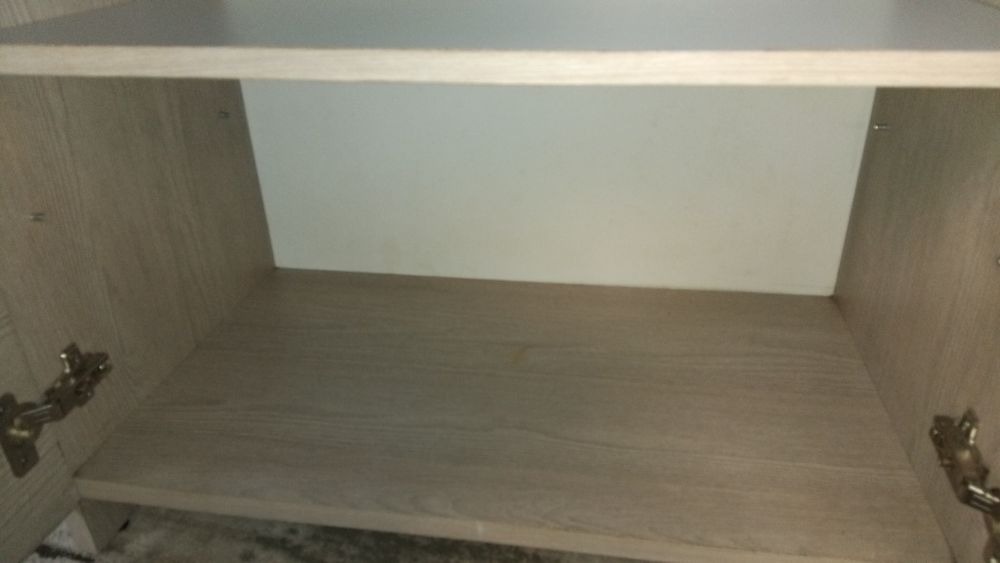 Продам тумбочку гарному стані