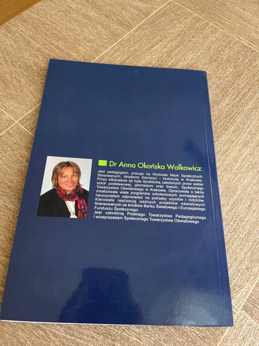 Nauczyciel wychowawcą: materiały szkoleniowe dla nauczycieli