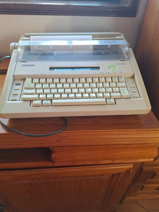 Máquina de escrever antiga