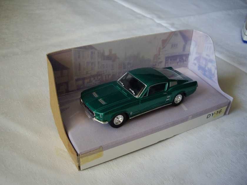 DINKY Matchbox FORD MUSTANG Fast Back Unikat !!!