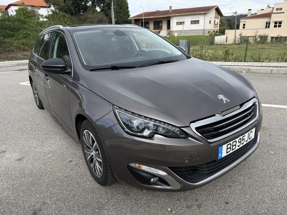 Peugeot 308 1.2 allure  180.000 km com teto panoramico