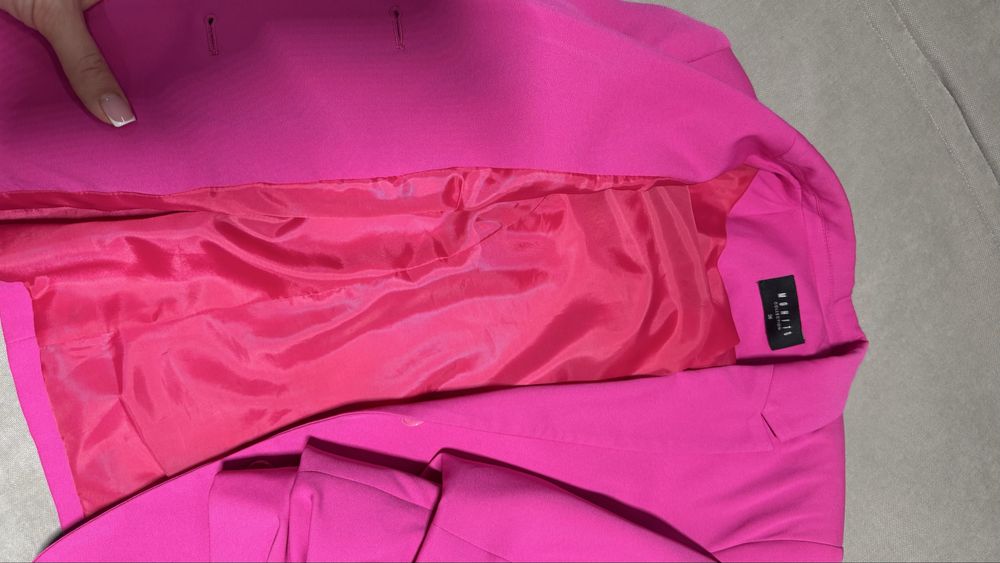 Акцентний піджак Mohito