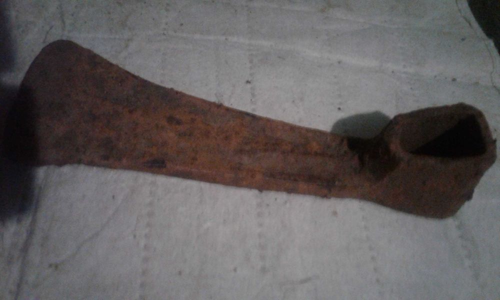 Топор старовиннийіі