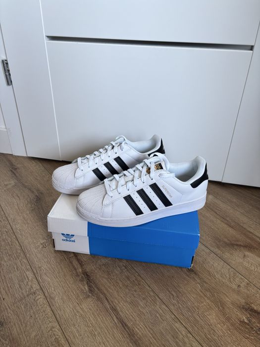 Białe buty sneakersy męskie Adidas Superstar 43 nowe nieużywane