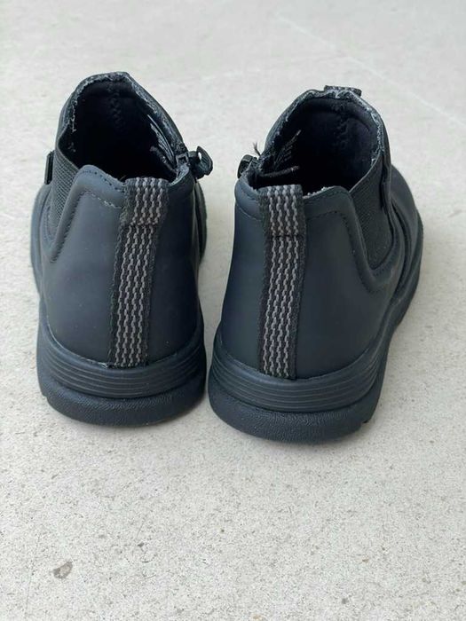 BOTA ENGOMADA para bebe. 23. Zara