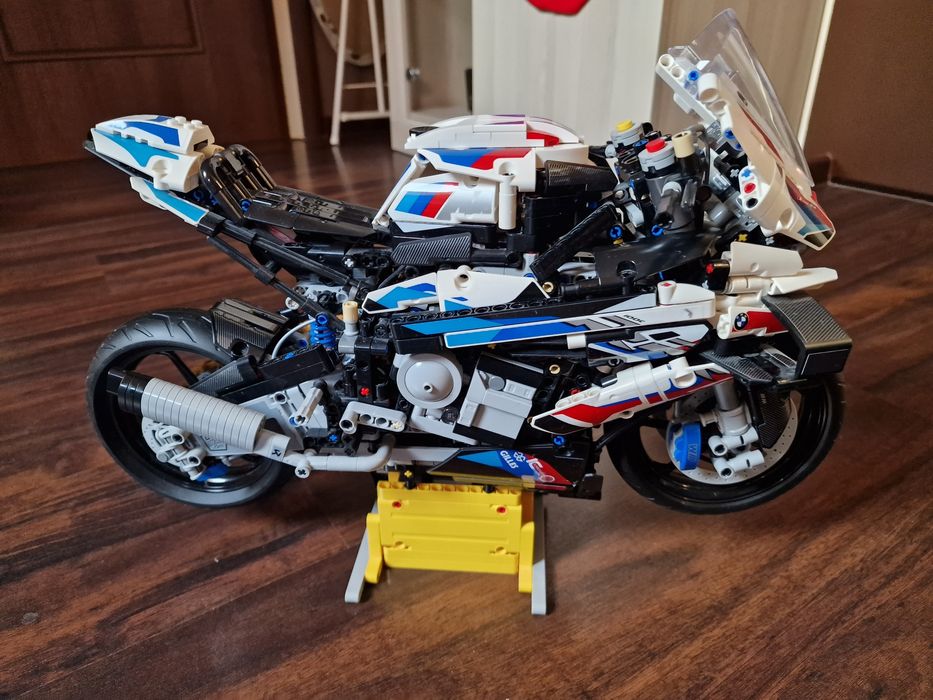 LEGO 42130 Technic BMW M 1000RR