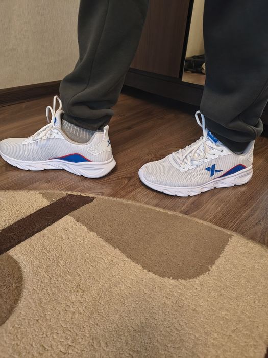 Продам кросівки Xtep