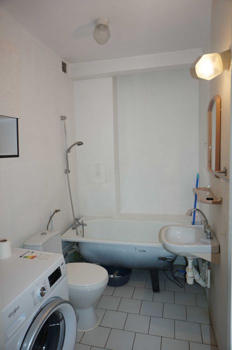 Mieszkanie 37 mkw na 1 piętrze w niskim bloku na Górczynie