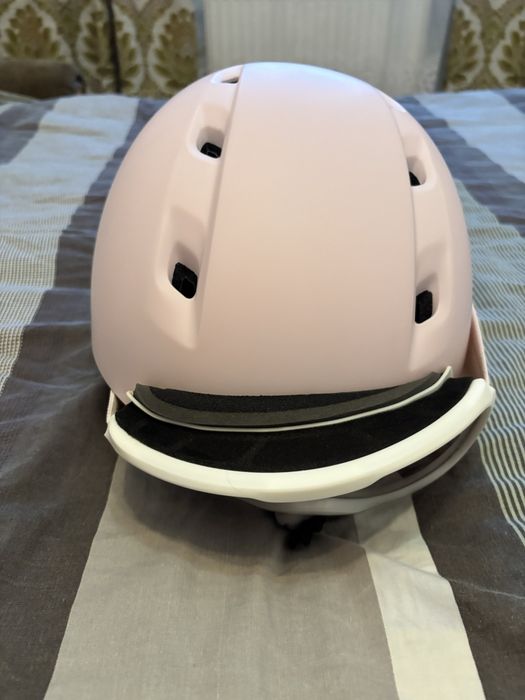 Гірськолижний шолом