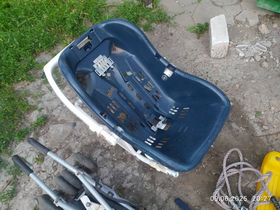 Іграшки,транспорт на запчастини