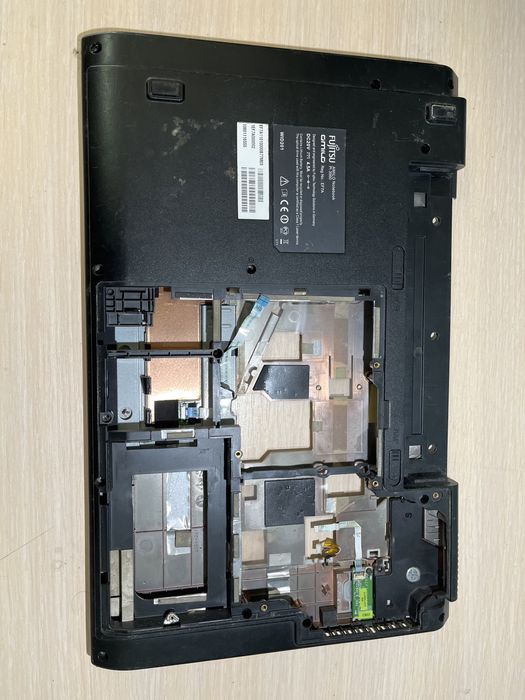 Корпуси до ноутів б/у