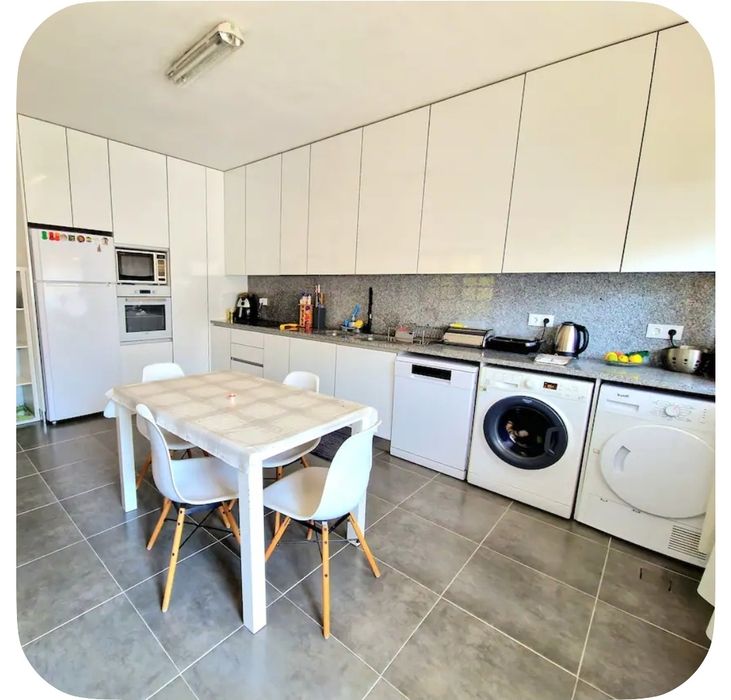Quarto para arrendar em Cortes, Leiria
