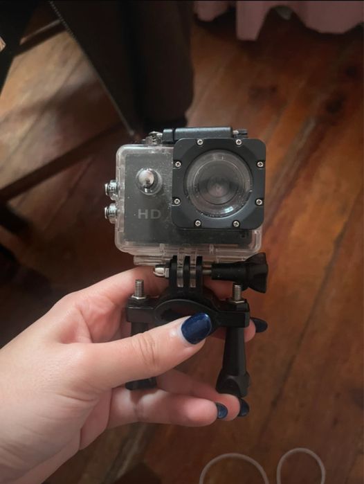 Go pro (nao sei o modelo) para usar ou fazer colecao