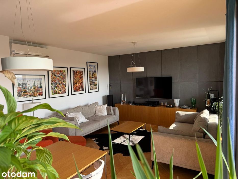 Apartament na ostatnim piętrze z widokiem i 3 miejscami garażowymi