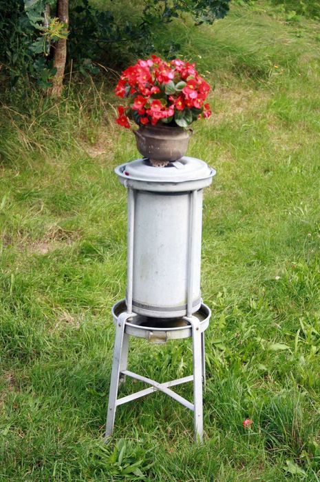 sokownik starodawny zabytkowy ozdoby do ogrodu