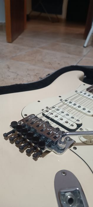 Fender com Floyd rose 2