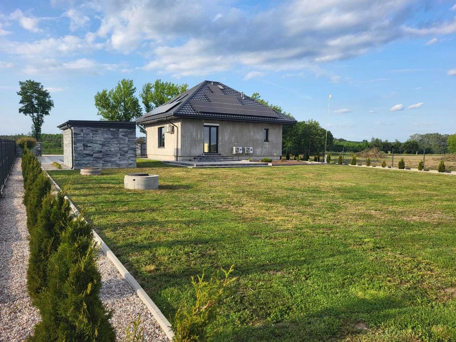 Dom z działką 1325 m2 w pięknej okolicy.