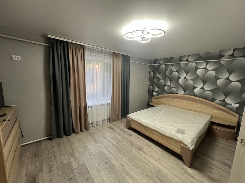 Продається простора 3-кімнатна квартира