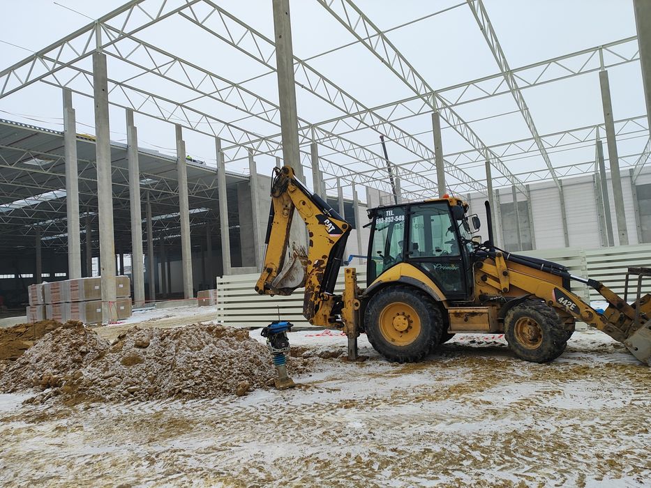 Usługi koparko-ładowarką