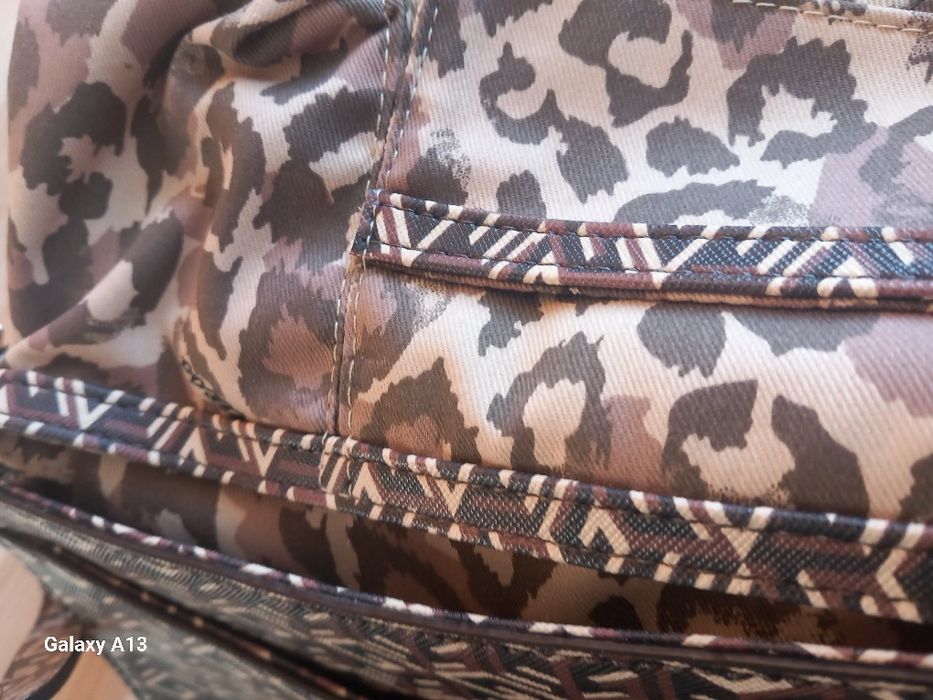 Guess piękna torebka na ramię oryginalne