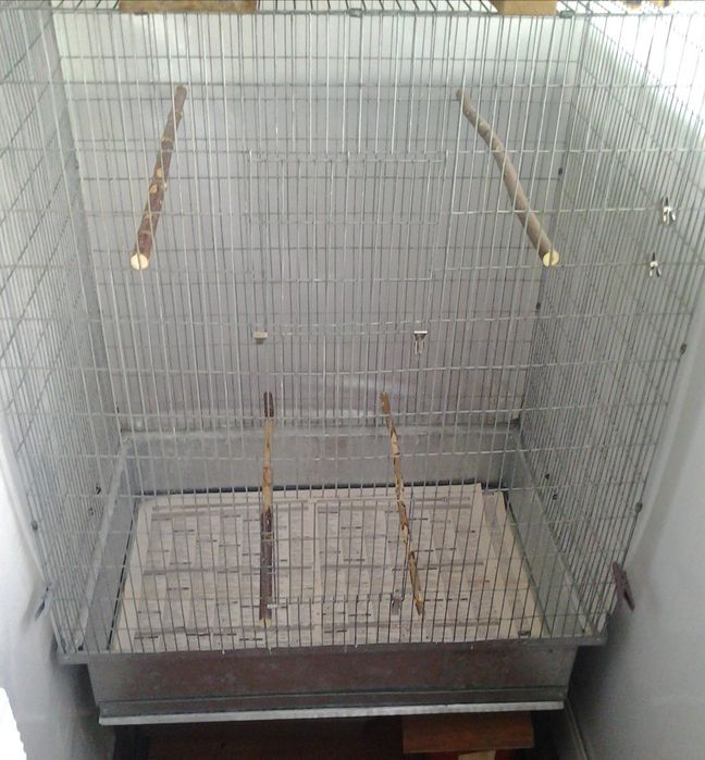 Продам б/у клітки для птахів