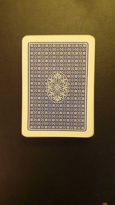 Baralho de Cartas (Sem as cartas 8,9 e 10 de cada naipe)