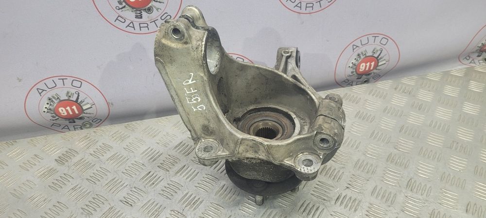 Цапфа кулак Land Rover Range Rover Evoque Discovery Sport 2015-2019