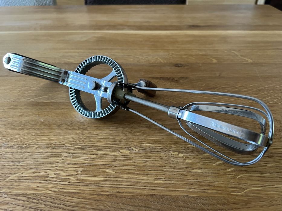 Ręczny mikser na korbkę retro Prestige