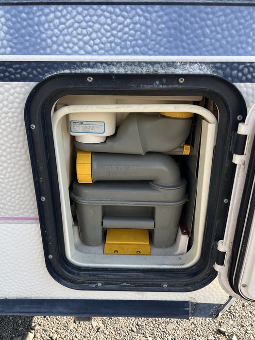 Продам кемпінг Hobby 420