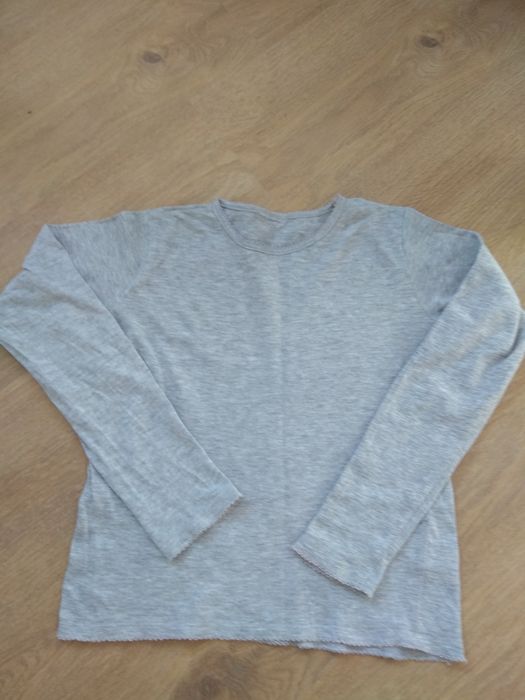 Sprzedam koszulkę dla dzieci.