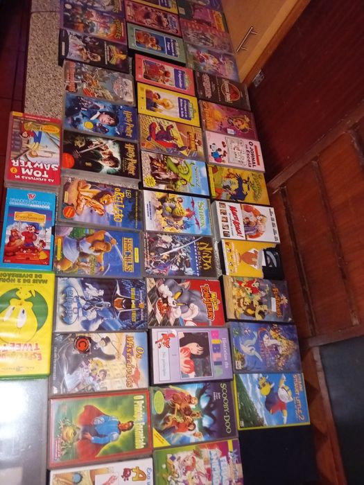 Conjunto de 80 Cassetes Vhs Infantis Diversas