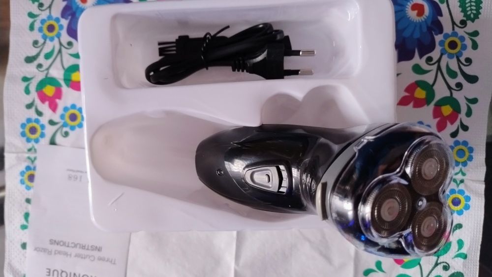 Nowa elektryczna maszynka do golenia