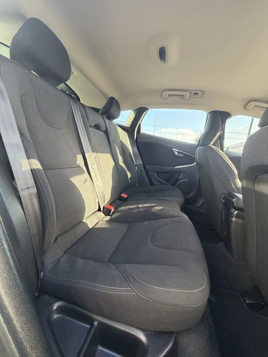 Volvo V40 D3 R-Design 2.0