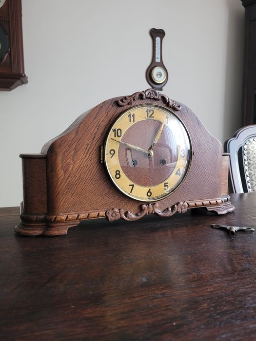 Stary zegar kominkowy