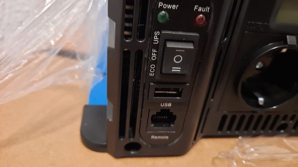 Інвертор 12В/230В SOLARTRONICS (Німеччина)