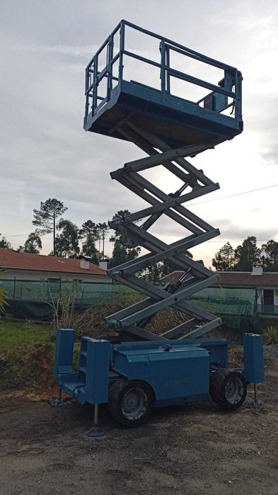 TESOURA DIESEL  12 METROS