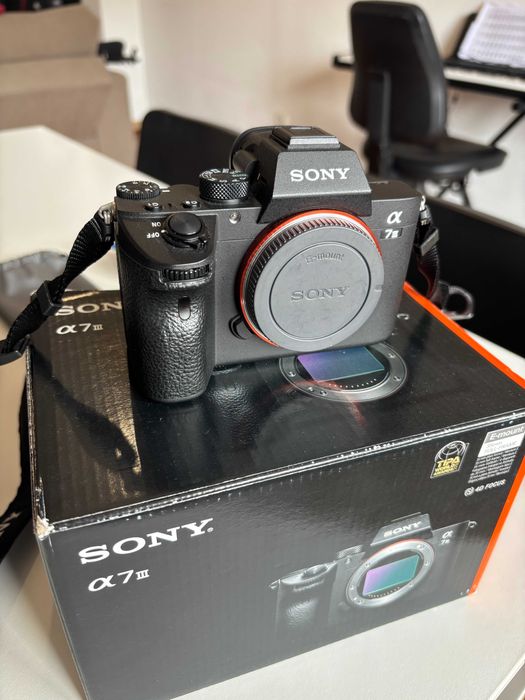 Sony A7III A73 - 4848 Disparos (Corpo)