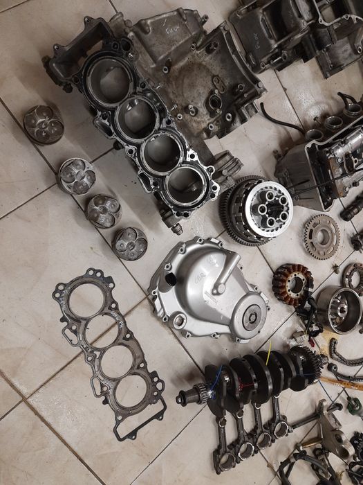 Honda CBR 600 f4i f4 pc35e silnik części