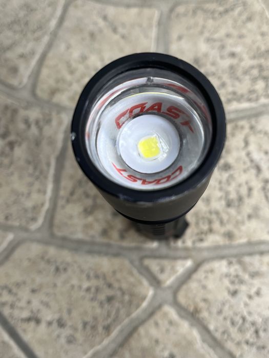 Latarka Coast XP11R 2100 lumenów