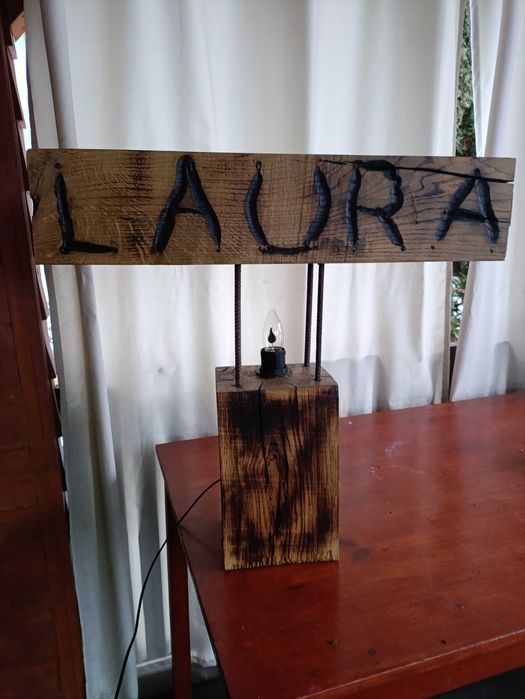 Sprzedam piekną lampę z prawdziwego dęba