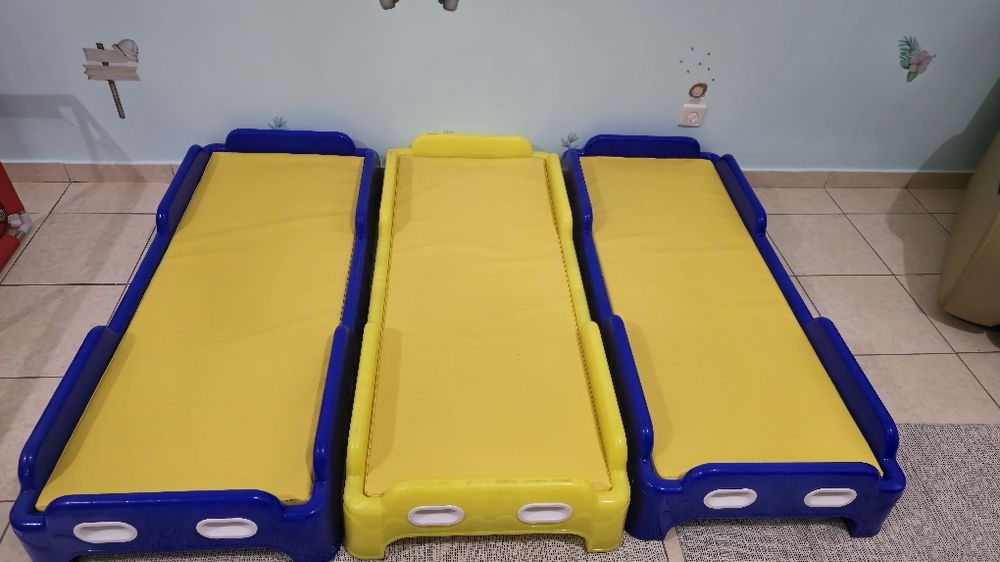 Catre com colchão novo