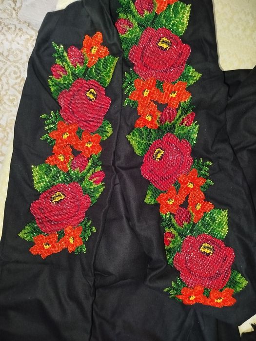 Вишите плаття бісером