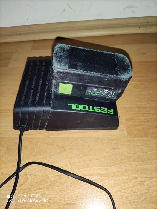 Zestaw ładowarka i bateria