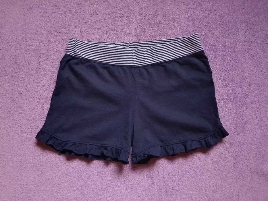 Футболка + шорти, на 9-12 років.